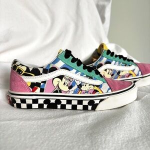 Vans Old Skool Disney 80s Mickey Mouse Sneaker Suede Women's 6